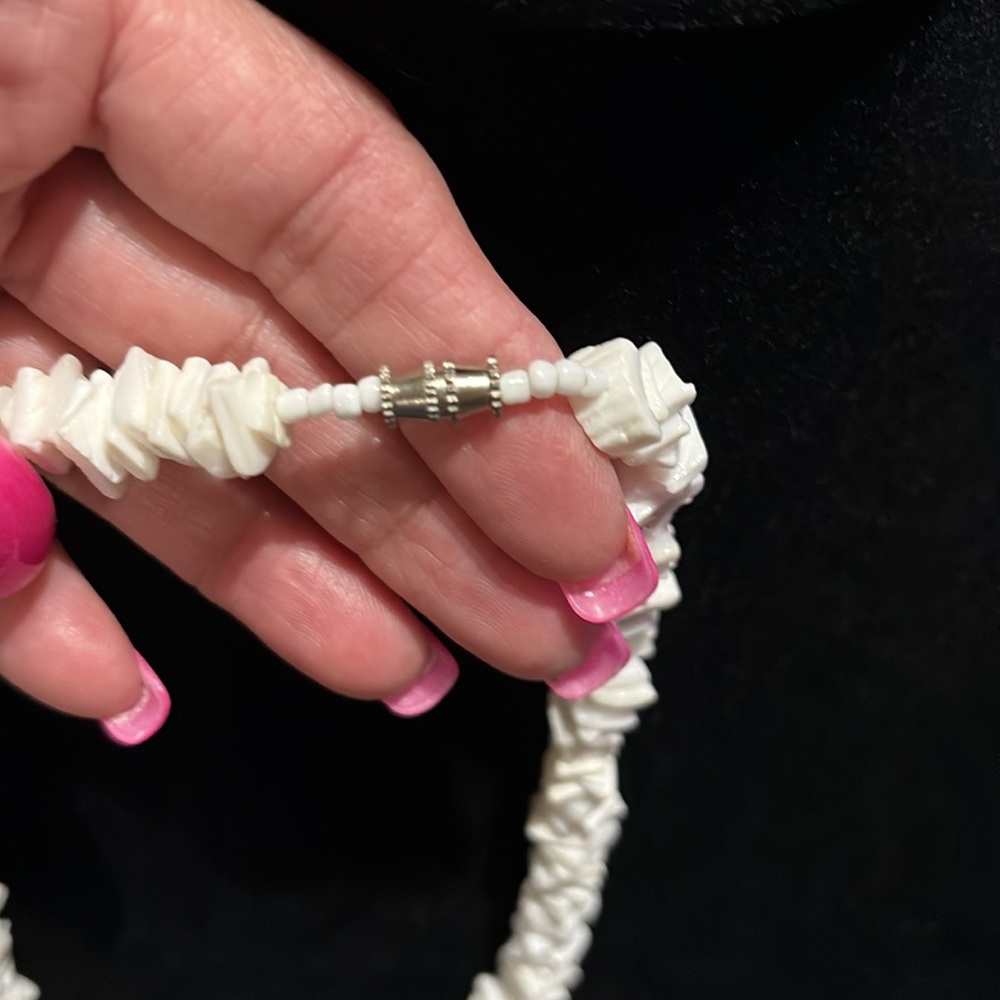 White puka shell necklace 18” - Picture 7 of 8